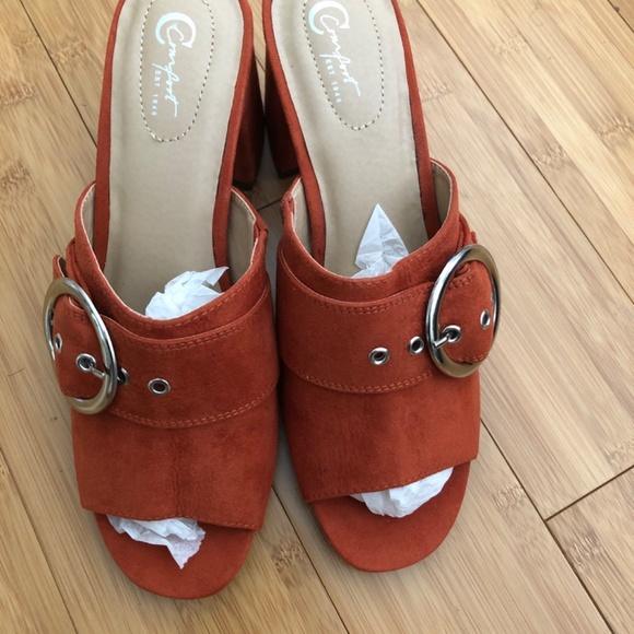 New sandals - Picture 4 of 4